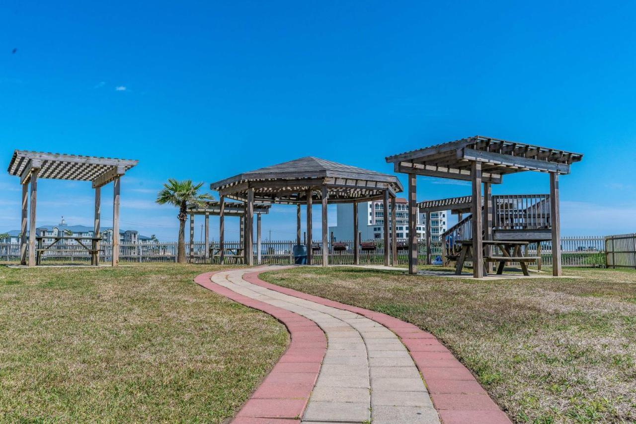 Steps To Pool And Beachamazing Views From Two Balconies Galveston Zewnętrze zdjęcie